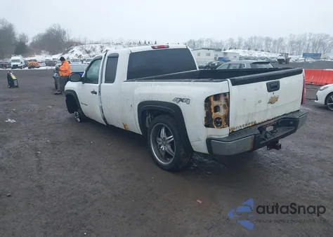 2008 Chevrolet Silverado 1500 Work Truck z USA, uszkodzony, nr VIN 1GCEK19C88Z279708